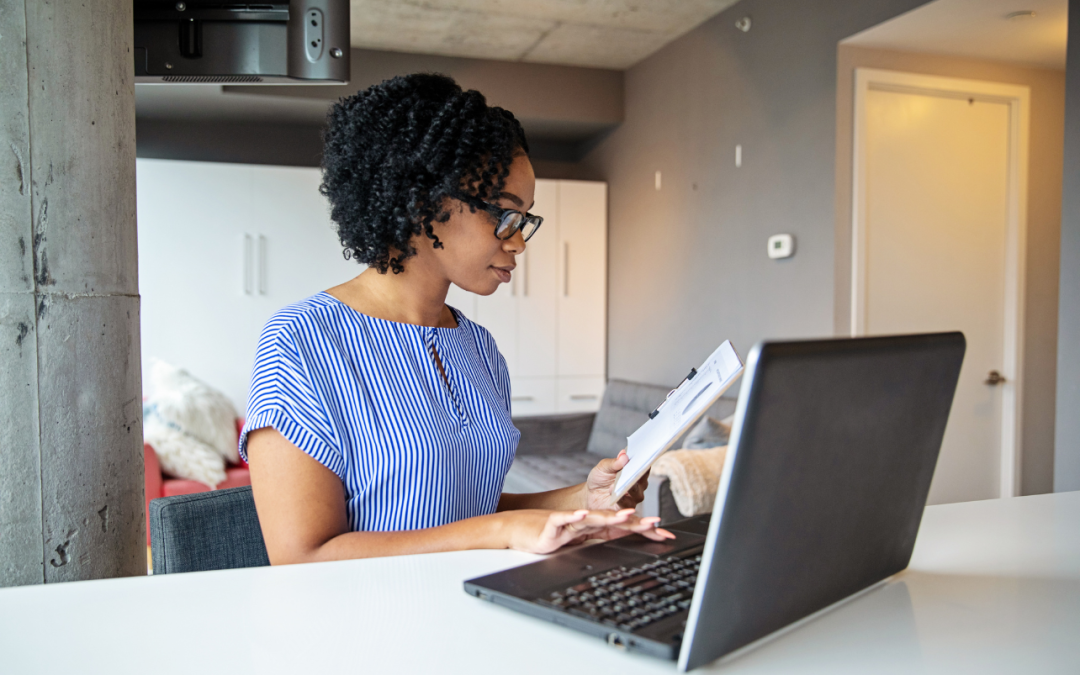 What Is Hybrid Coaching and Is It Actually Better Than Working One-on-One With a Coach?